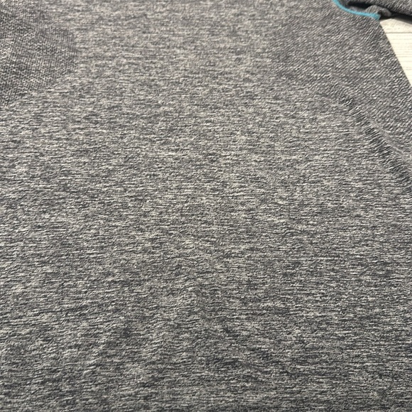 🍋Mens original Vent Tech tee with 3 bar sizing PTP approx 19”🍋 - Picture 5 of 13